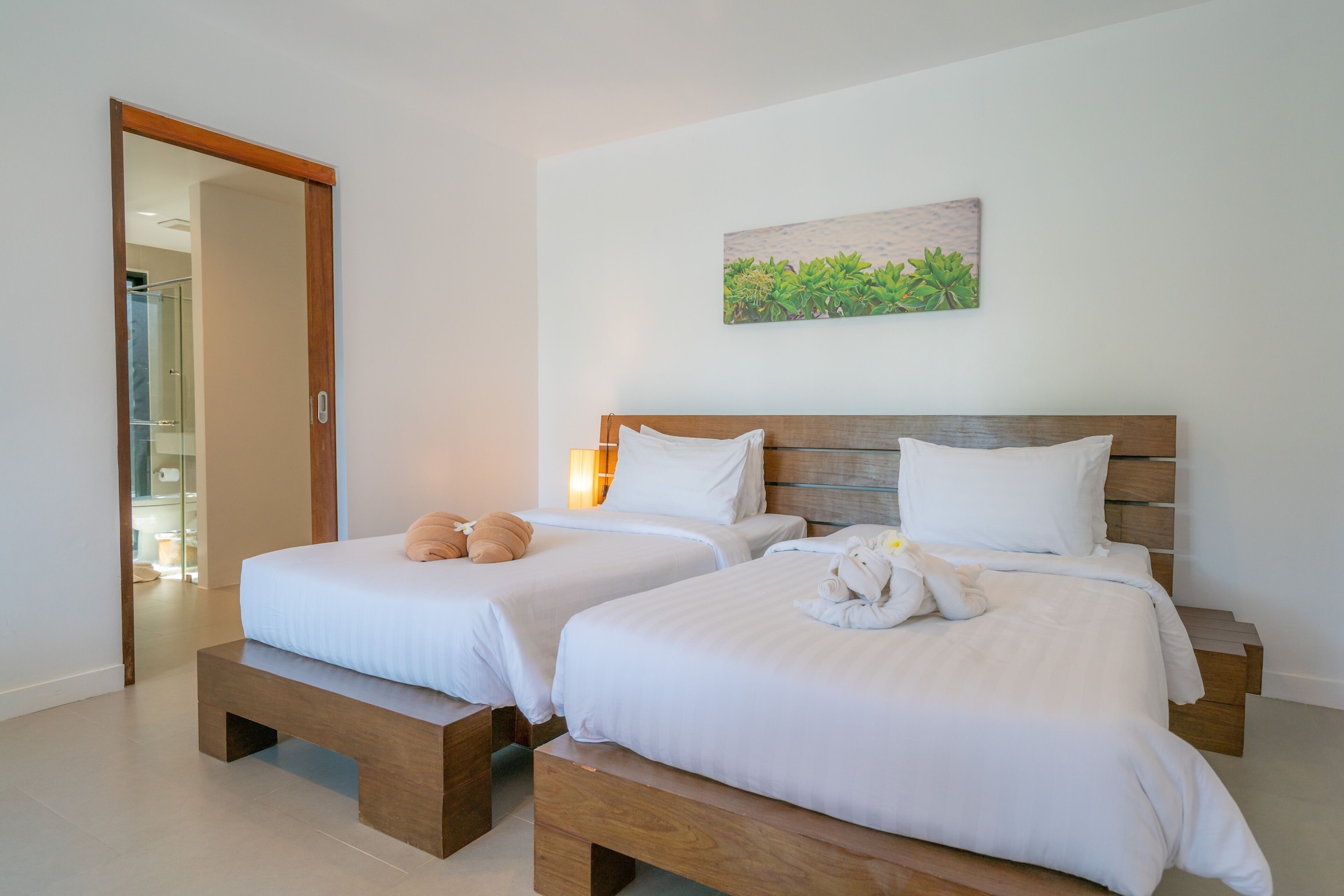 Grand, Pool, Premier, Villa, King and Twin Beds, Beach Front