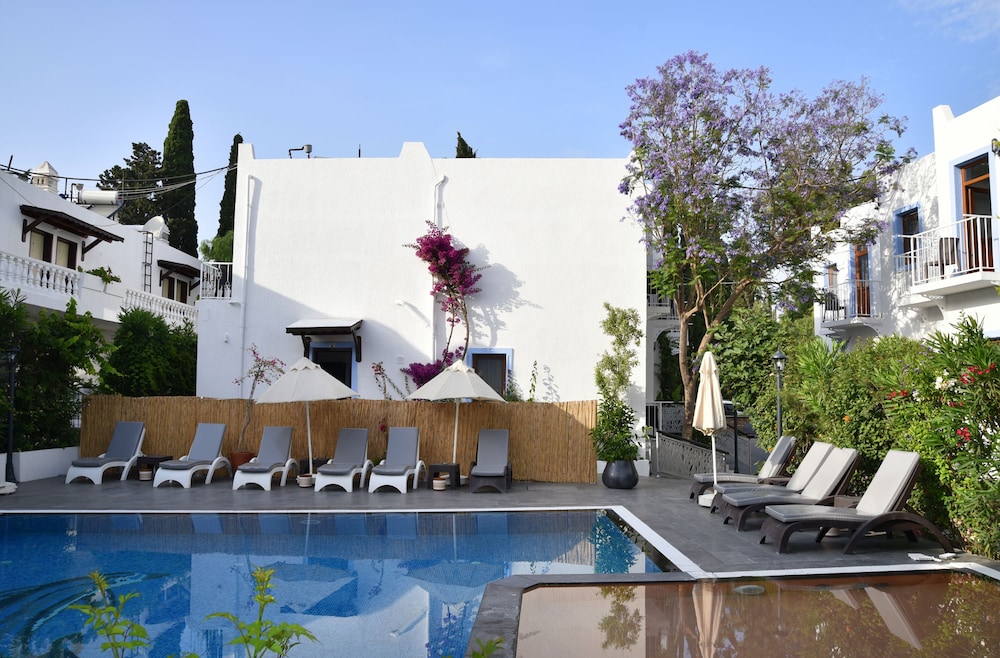 Manuela Hotel 44/50