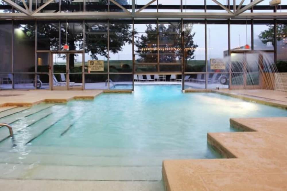 swimming pool spa