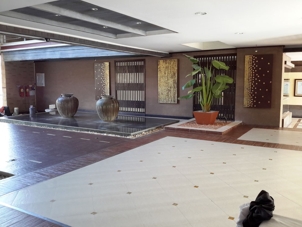 Beachfront Family Penthouse Hua Hin 9/50