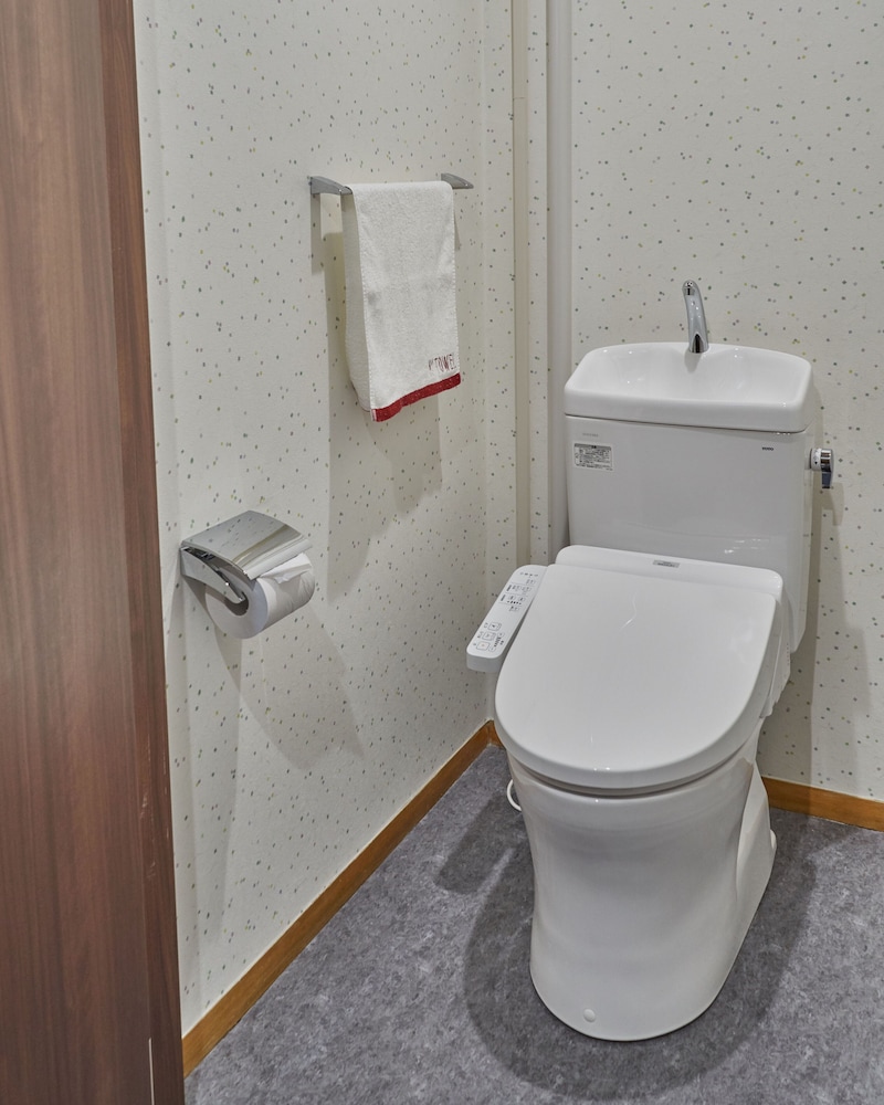 Japanese, 4 Futon Beds, Shared Bathroom, Tatami