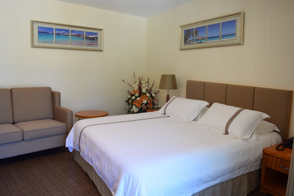Saipan Beach Hotel 16/66