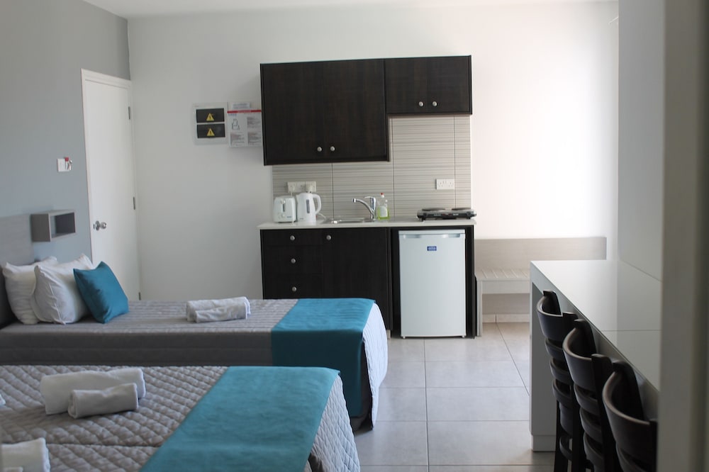 A. Maos Hotel Apartments 41/62