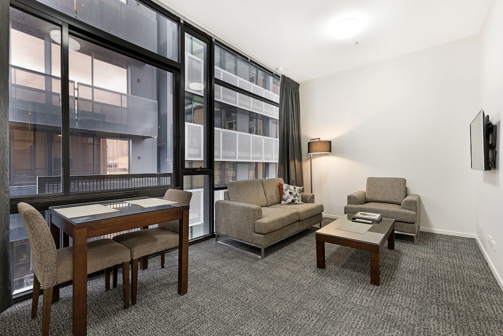Melbourne CBD Central Apartment Hotel 24/37