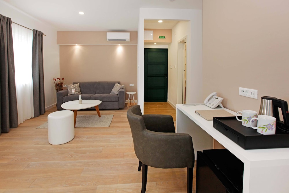 Hotel Villa Telenta 44/73