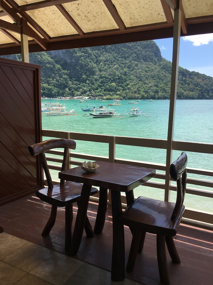 El Nido Beach Hotel 32/50