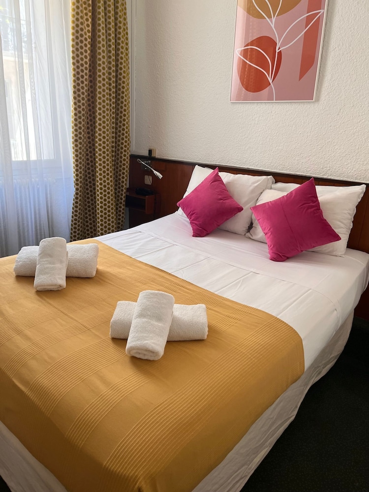 Azurene Royal Hotel 17/67