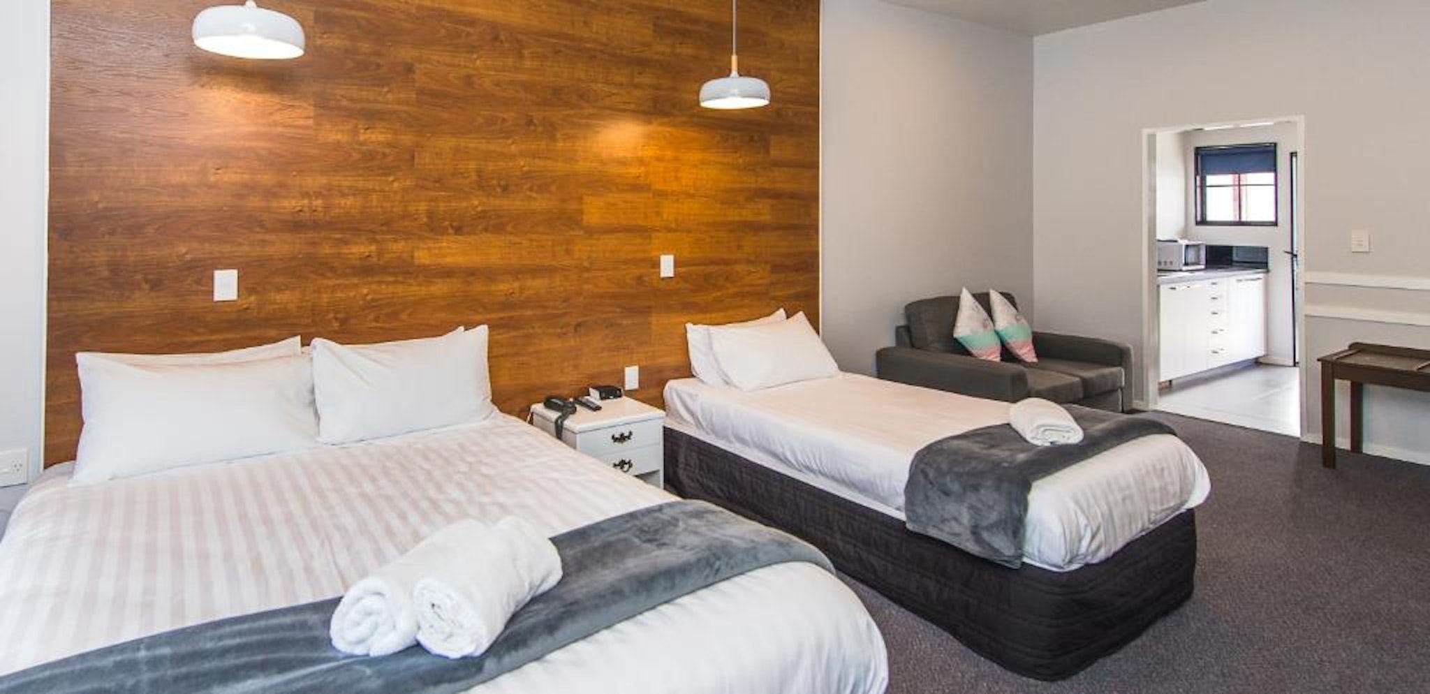 BURWOOD MANOR MOTEL 16/50