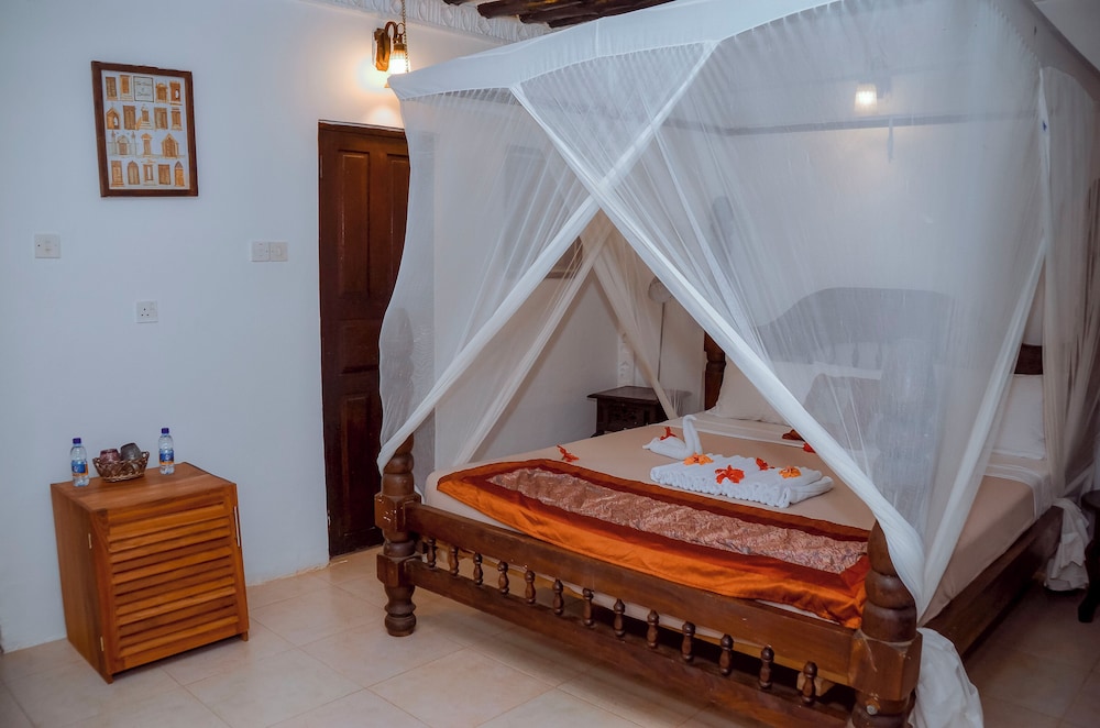 Langi Langi Beach Bungalows 7/47