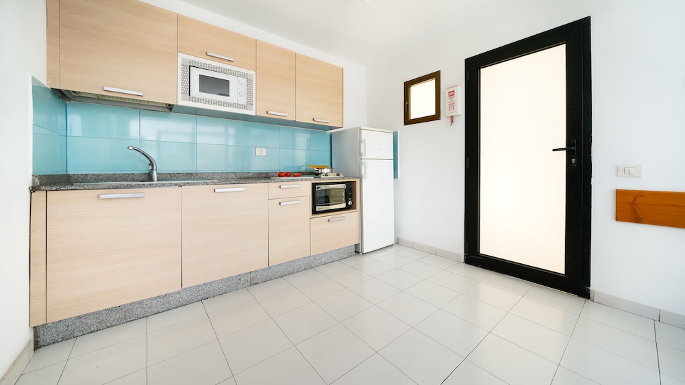 Roslara 12/67