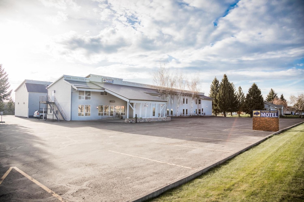 Teton West Motel 3/36