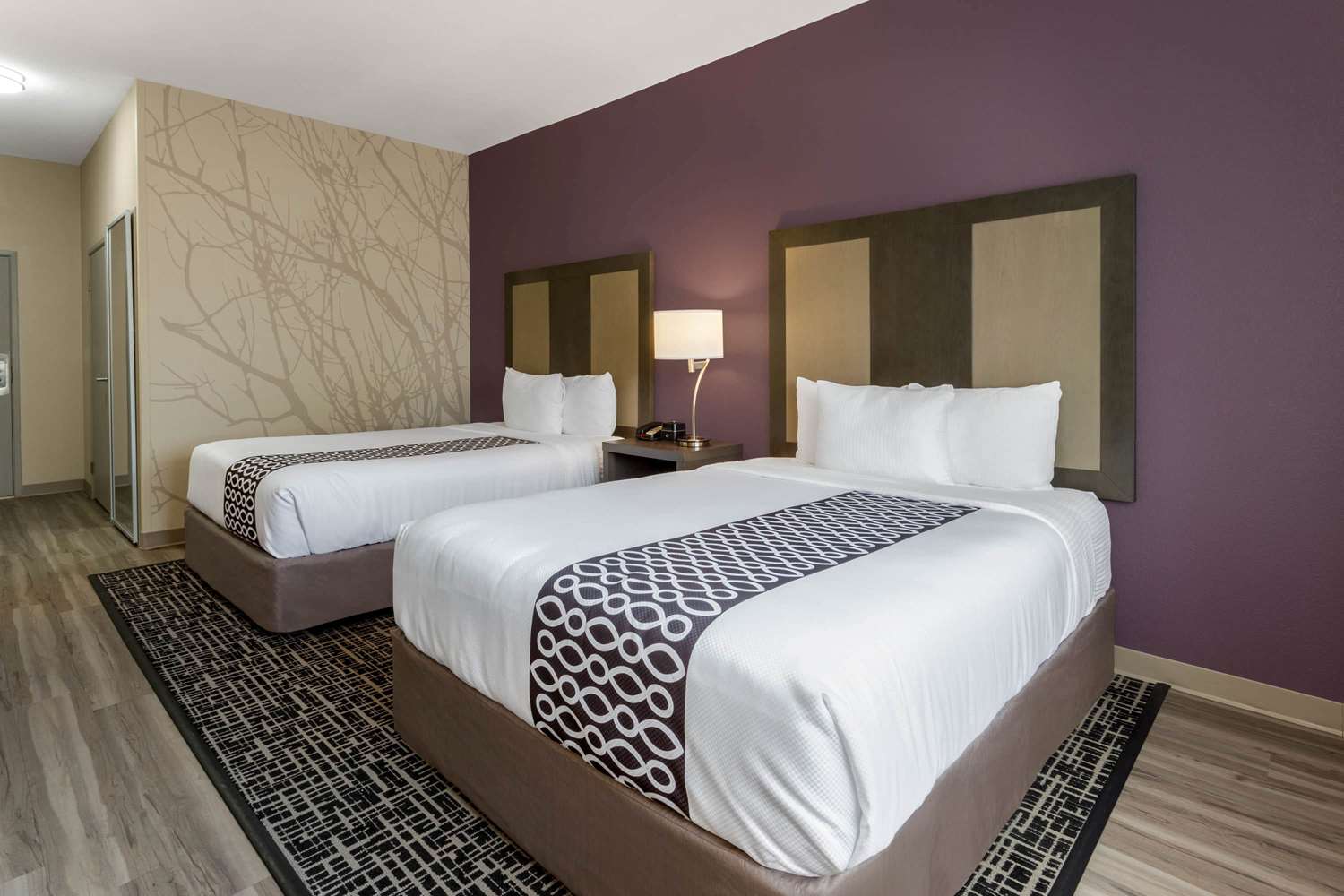 La Quinta Inn & Suites by Wyndham Wichita Airport 25/56