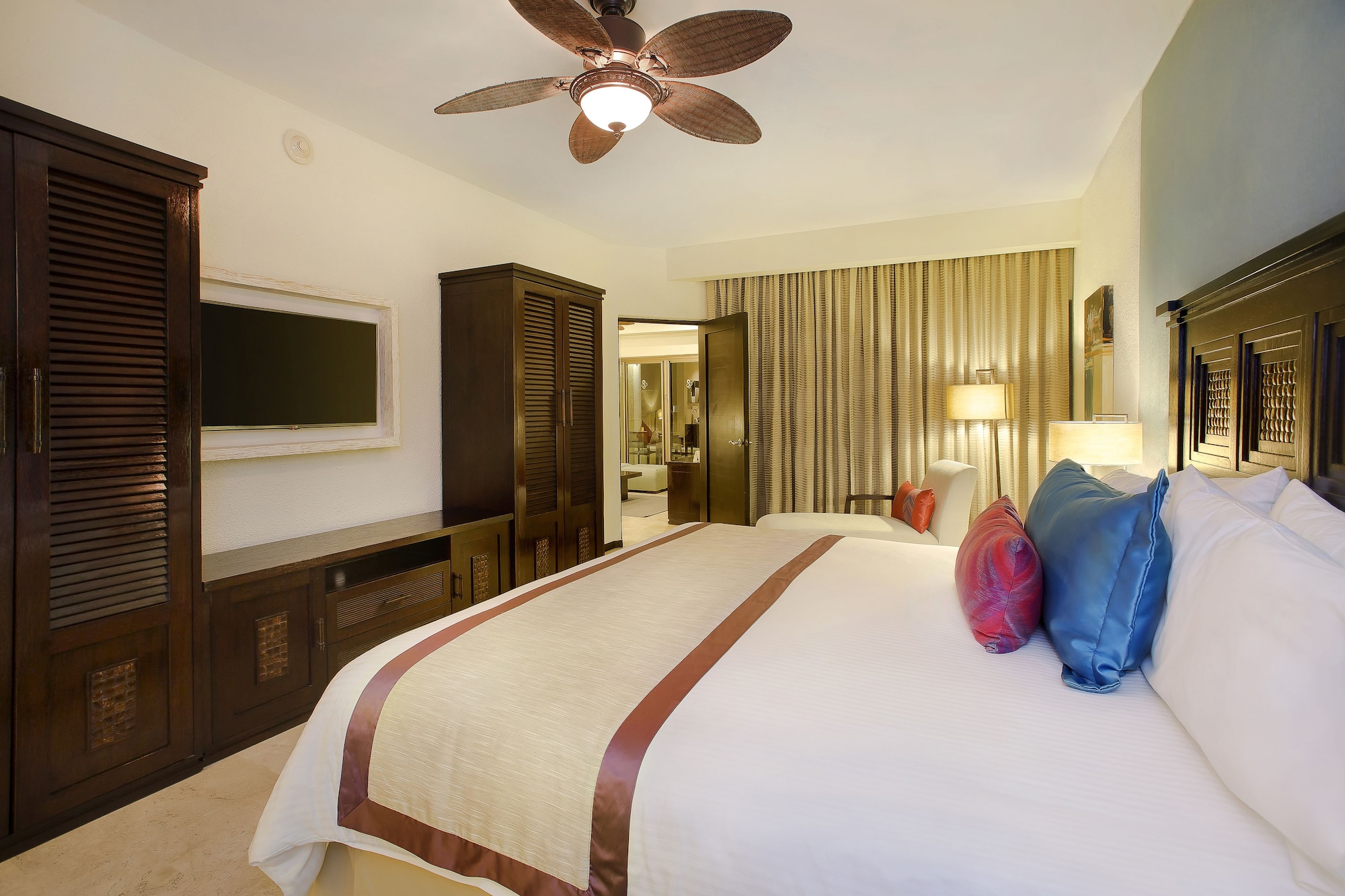 جناح بسرير كينج وسريرين مزدوجين بغرفتي نوم، Casa Dorada Los Cabos Resort and Spa 4/4