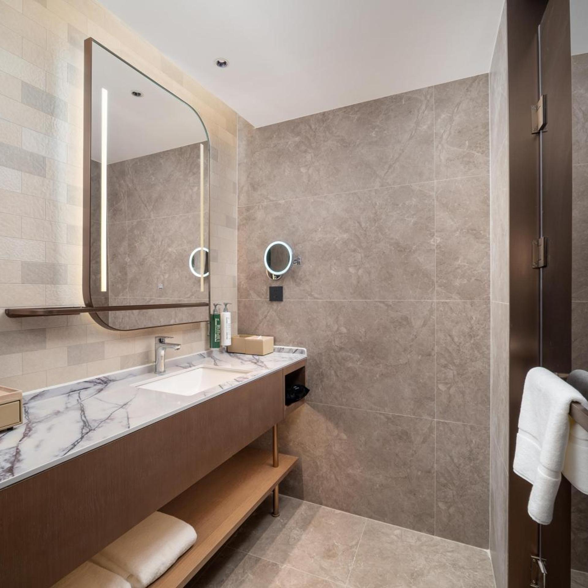 Hilton Garden Inn Huaian Jinhu 55/57