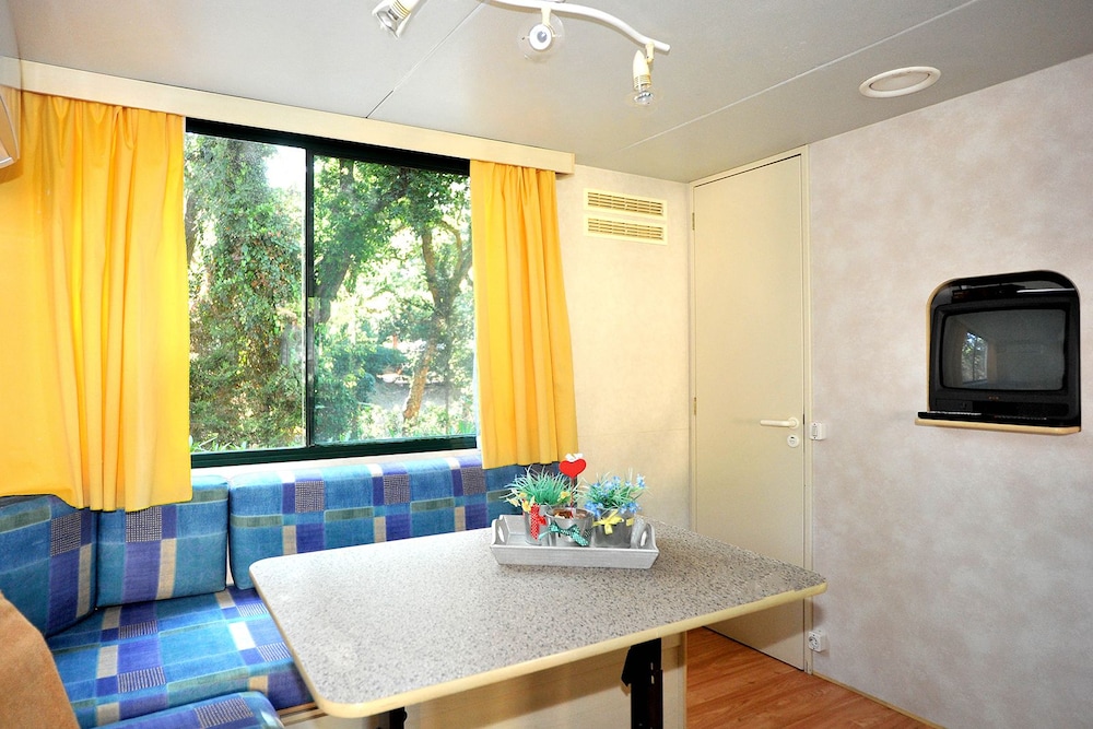 Camping Village Baia Azzurra 50/71