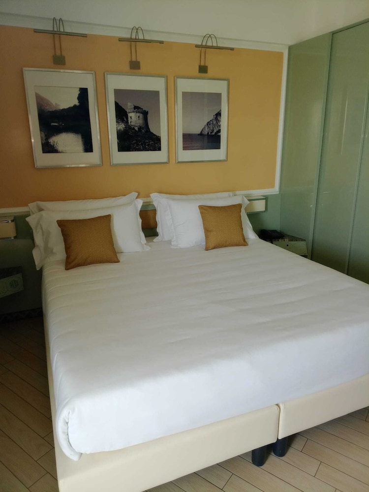 Circeo Park Hotel 11/50
