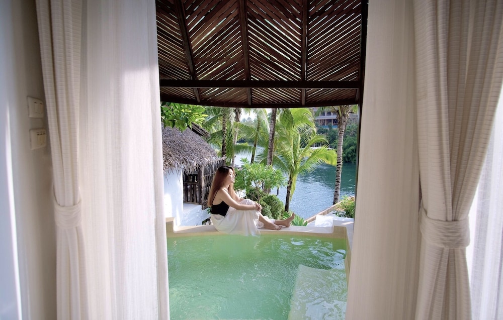 Aana Resort & Spa Koh Chang 46/50