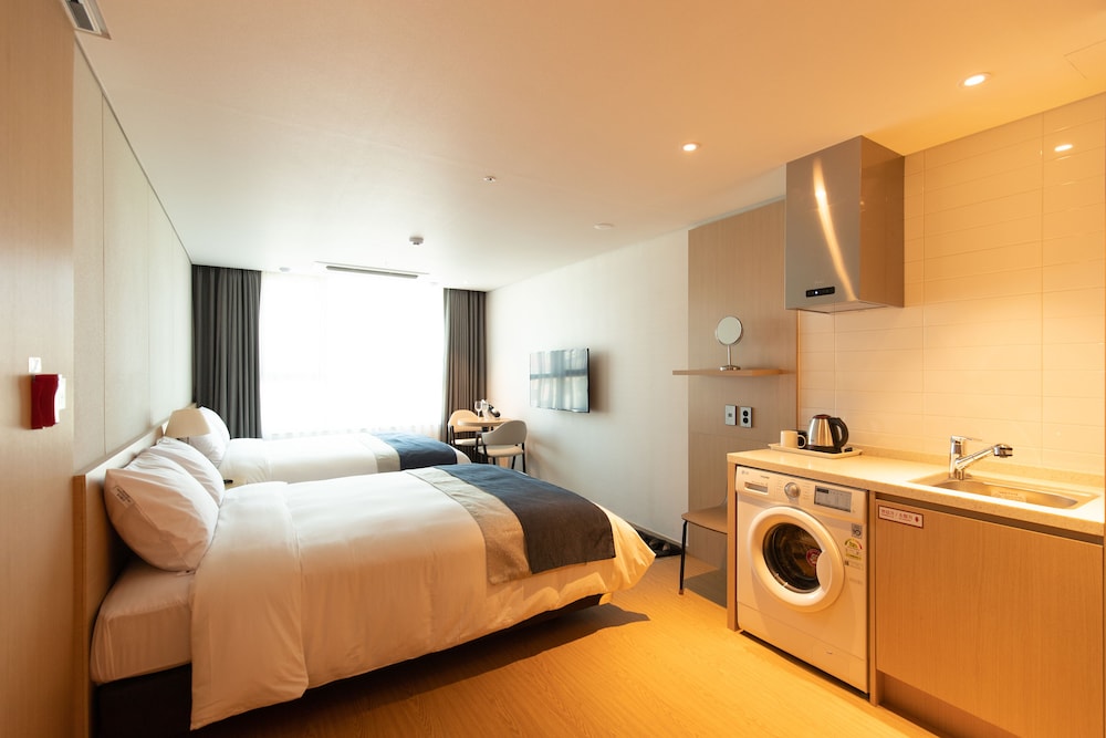 HOTEL WIN STORY 22/52