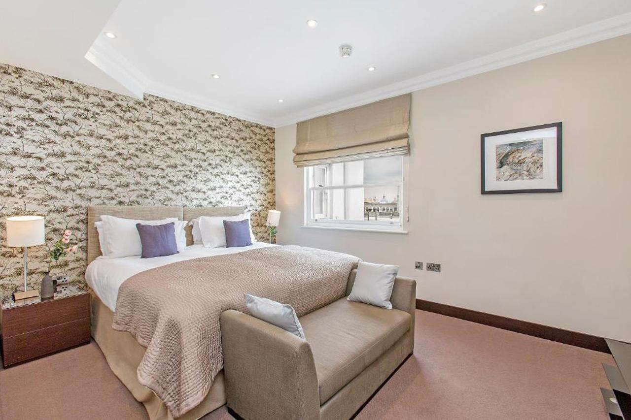 130 Queensgate Apartments 38/48