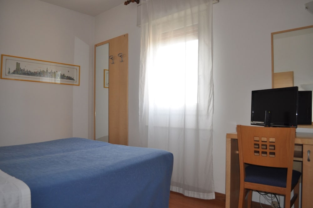 IGEA HOTEL 5/50
