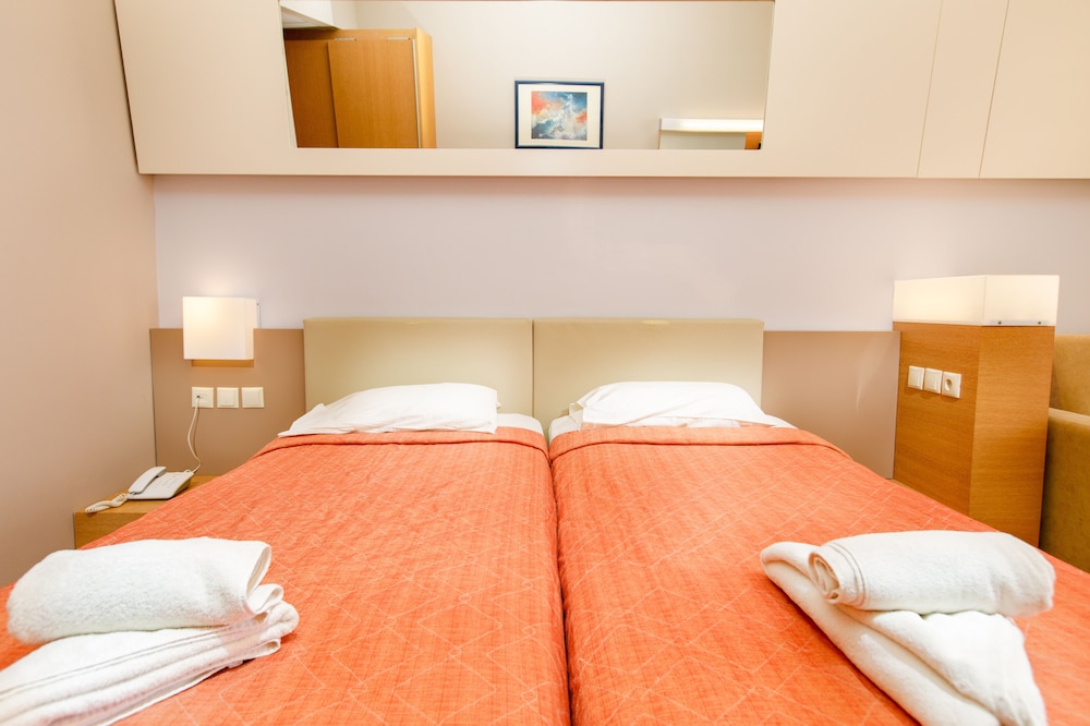 Sovereign Beach Hotel 13/50