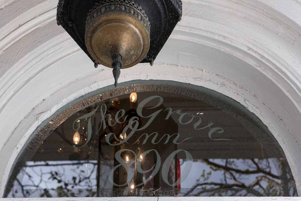 The Grove Inn 28/45
