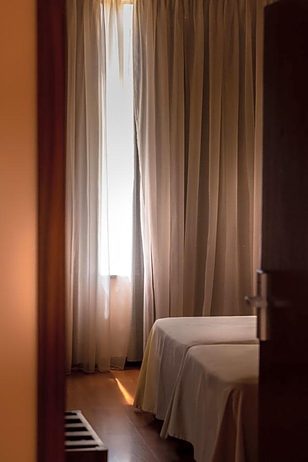 Imperio Hotel 16/56