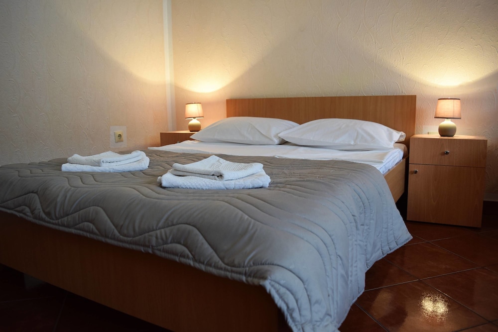 Martinovic Rooms 22/41