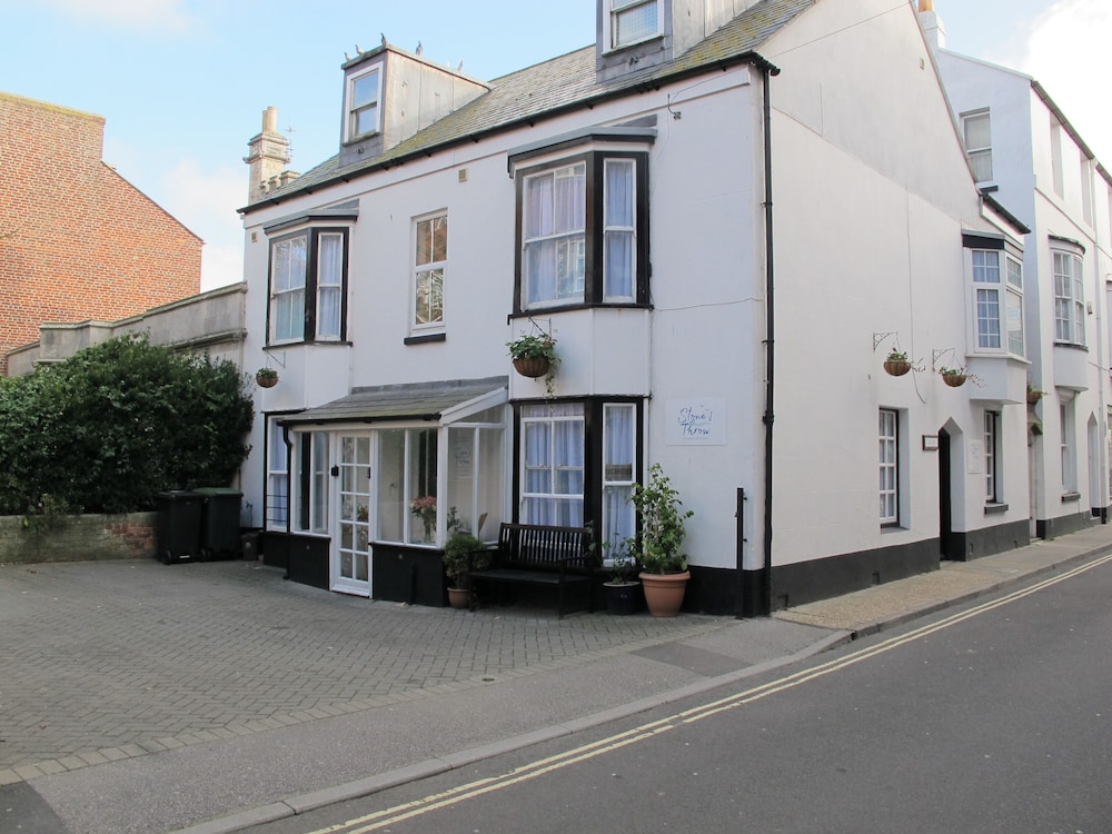 Melcombe Villa Guesthouse 18/24