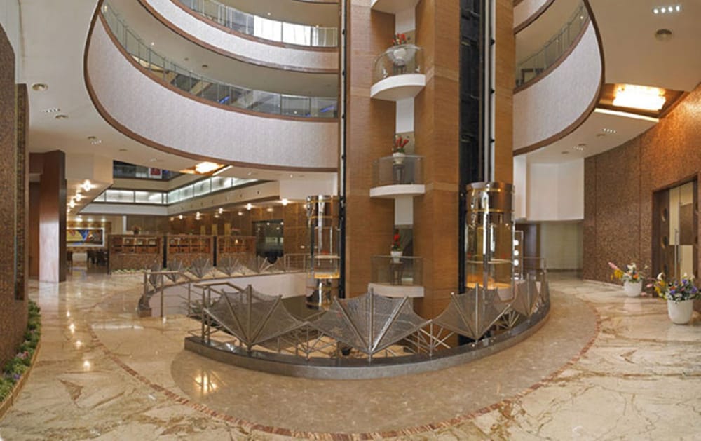 ROYAL ORCHID CENTRAL KIREETI 47/63