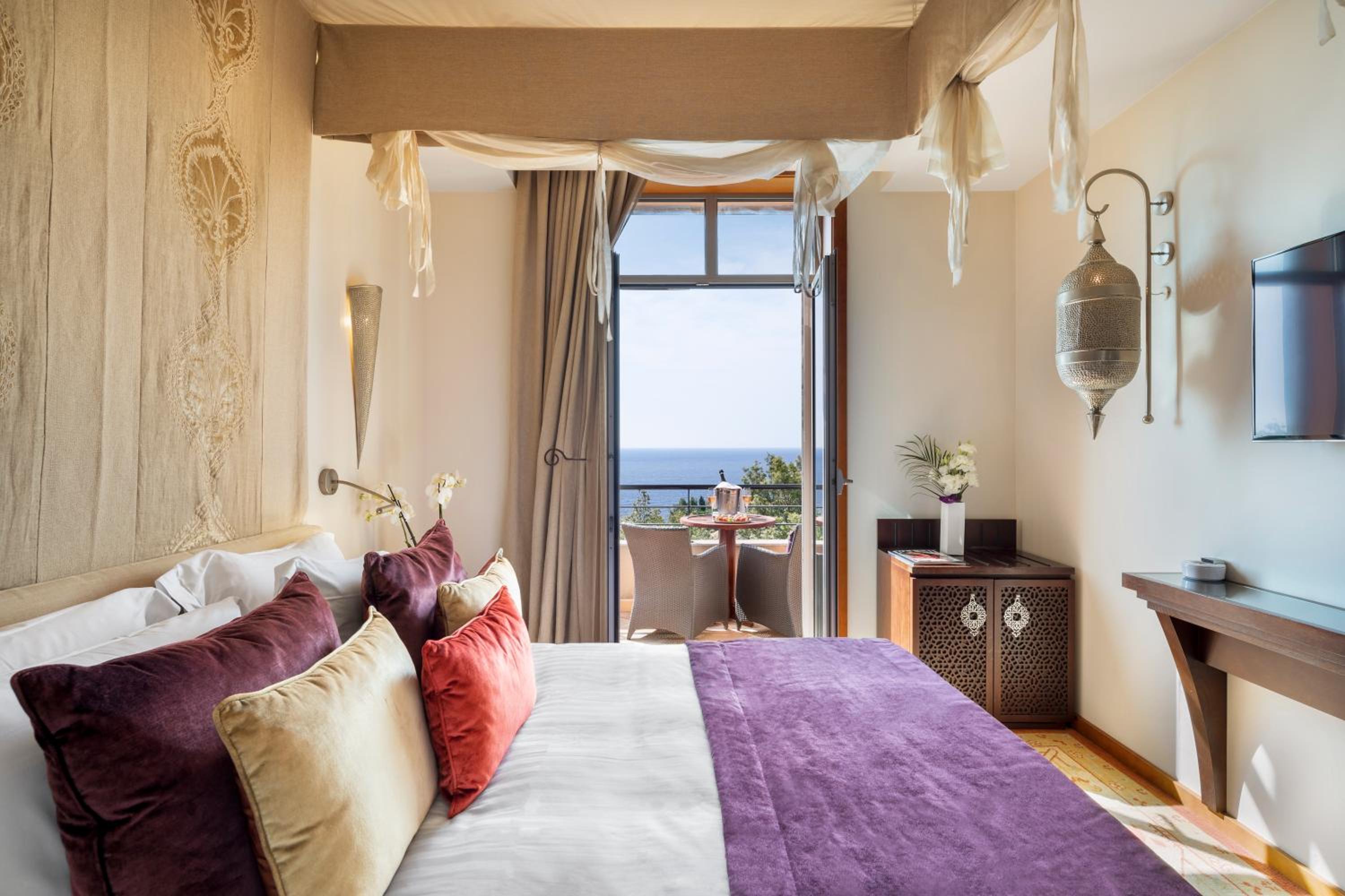 MIRAMAR BEACH HOTEL in CANNES
