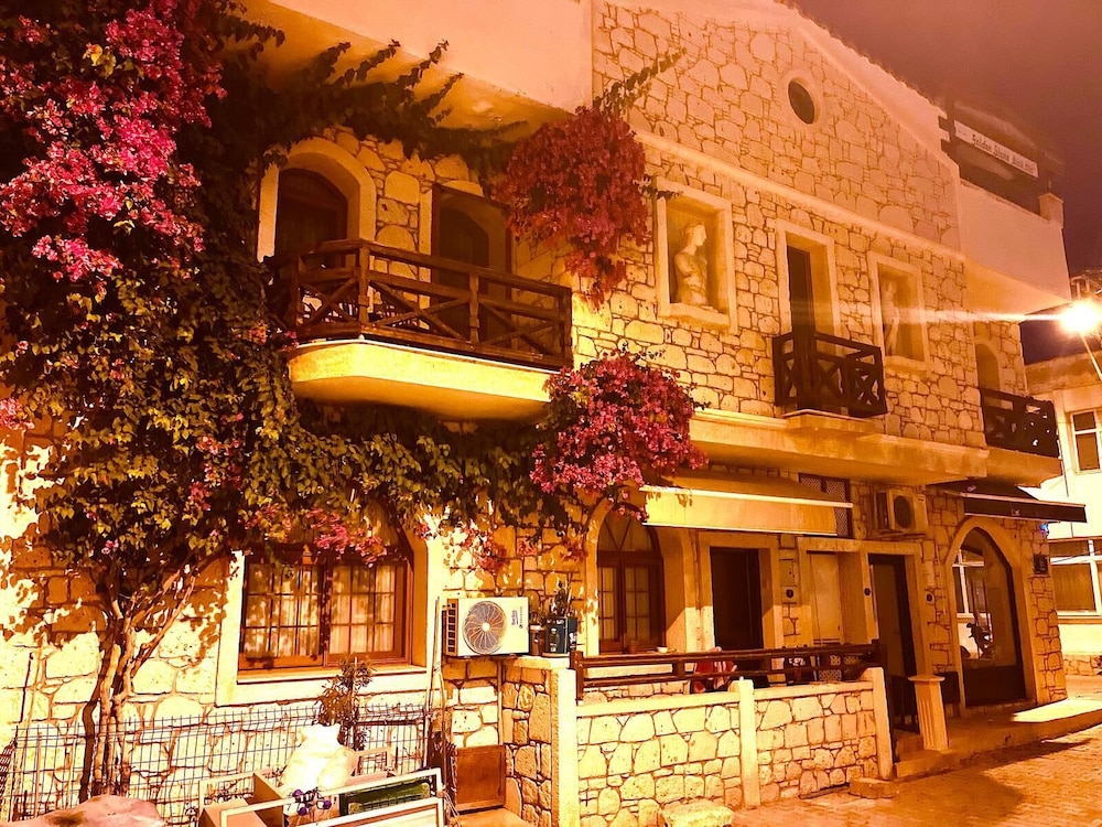 Golden Stone Butik Otel 3/50