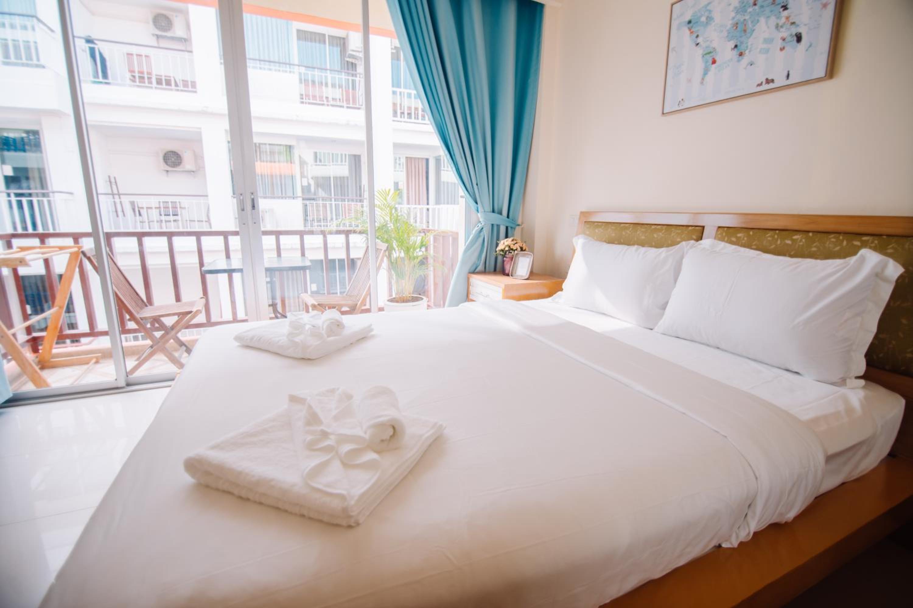 Patong Beach Side Hotel 14/50