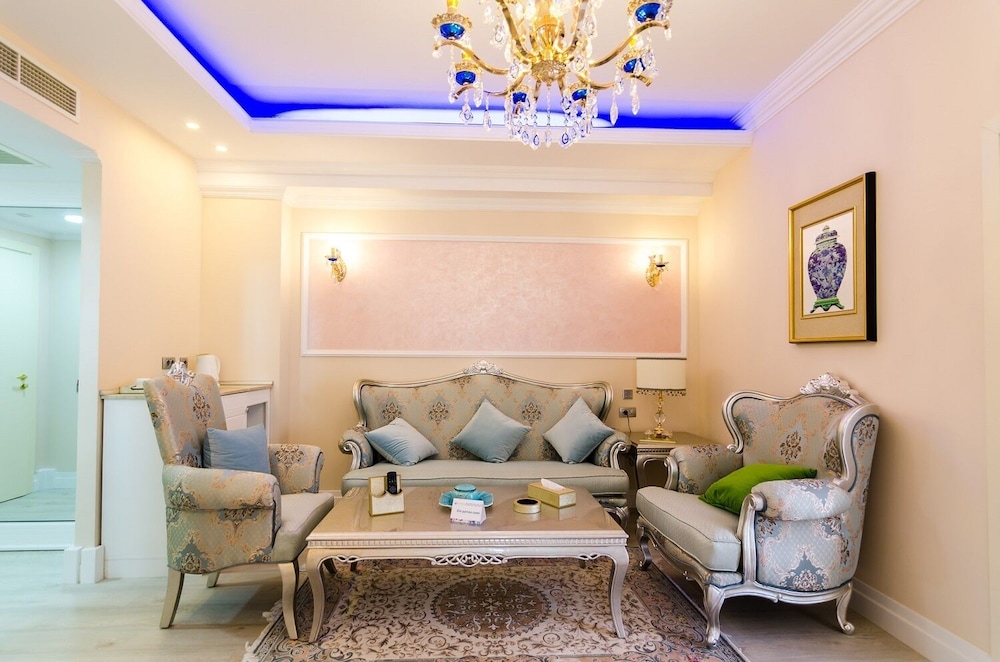Phoenicia Royal 29/50