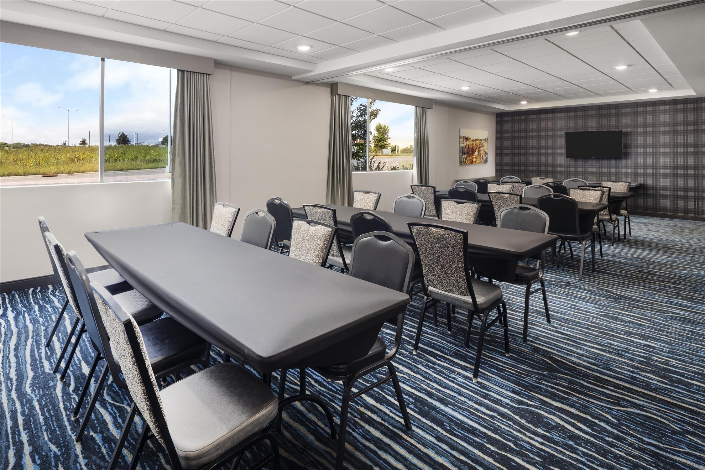 Glo Best Western Dawley Farms In Sioux Falls 41/47