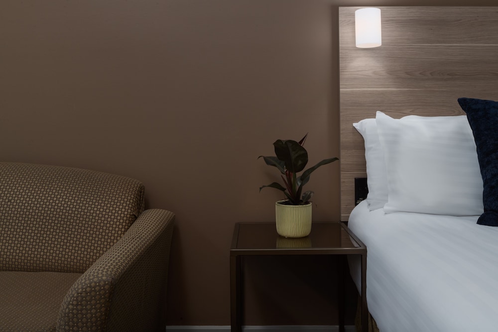 Rydges Canberra 27/59