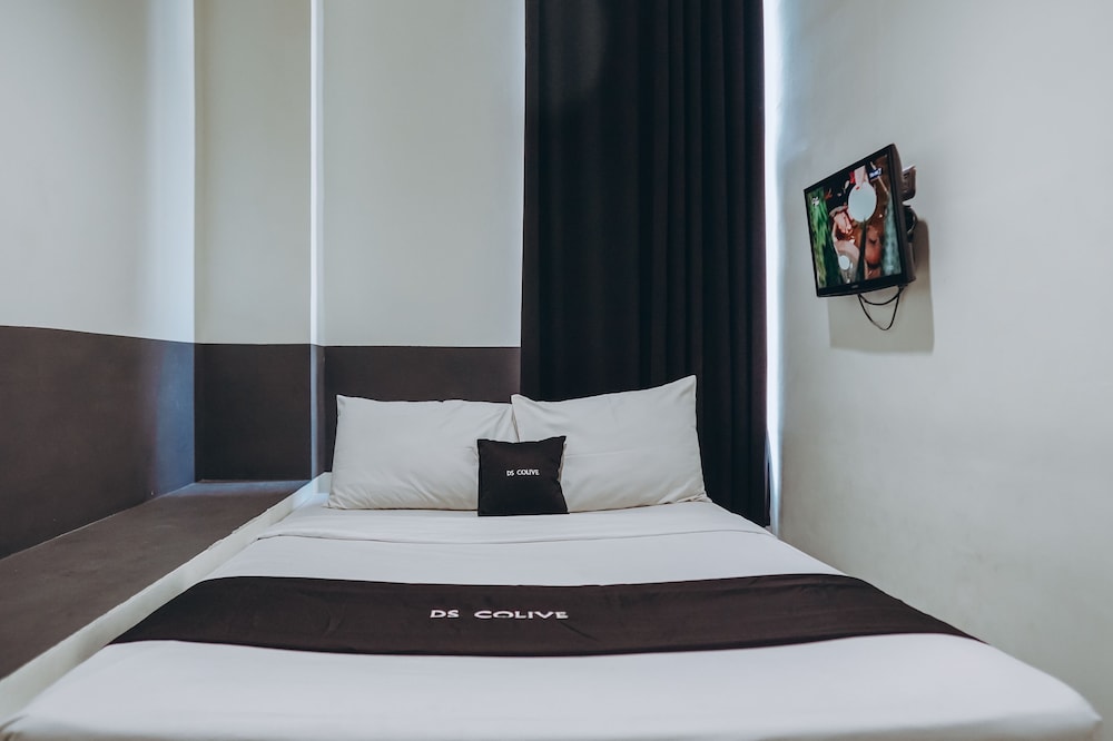 PREMIUM, QUEEN BED