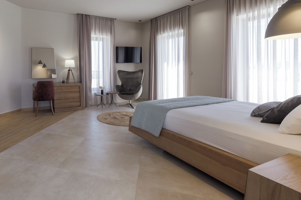 SUPERIOR, SUITE, SEA VIEW