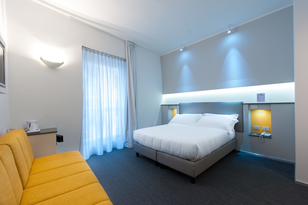 Hotel Executive Inn 16/61
