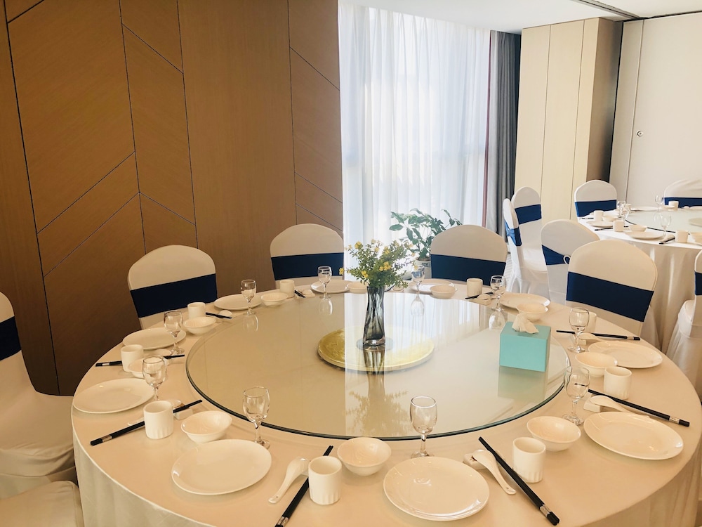 Holiday Inn Express Linyi North New District 34/47