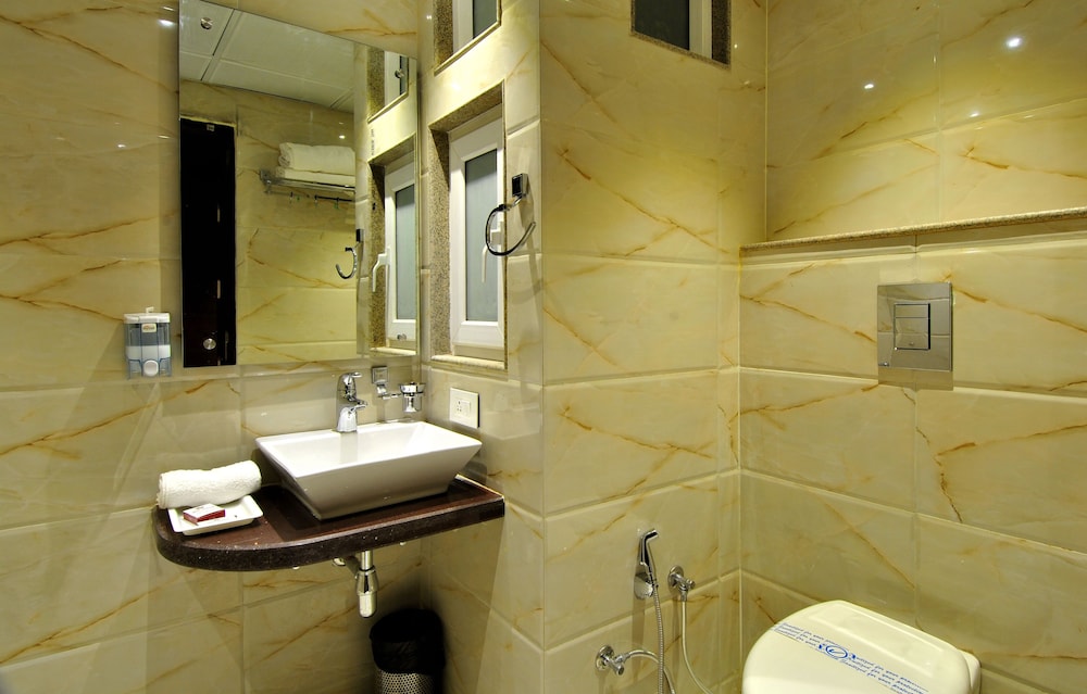 Hotel Sai Miracle 27/47