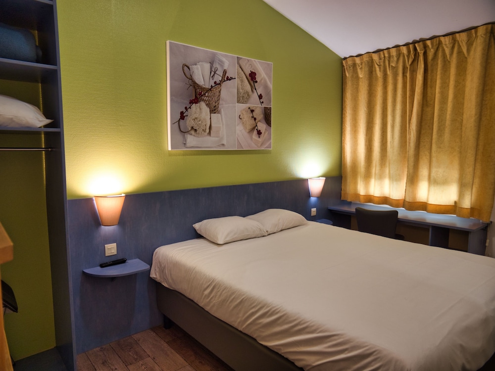 Contact Hotel Le Seino Marin 17/36
