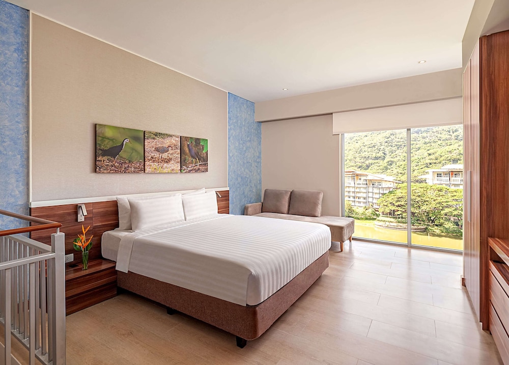 Pico Sands Hotel 11/38