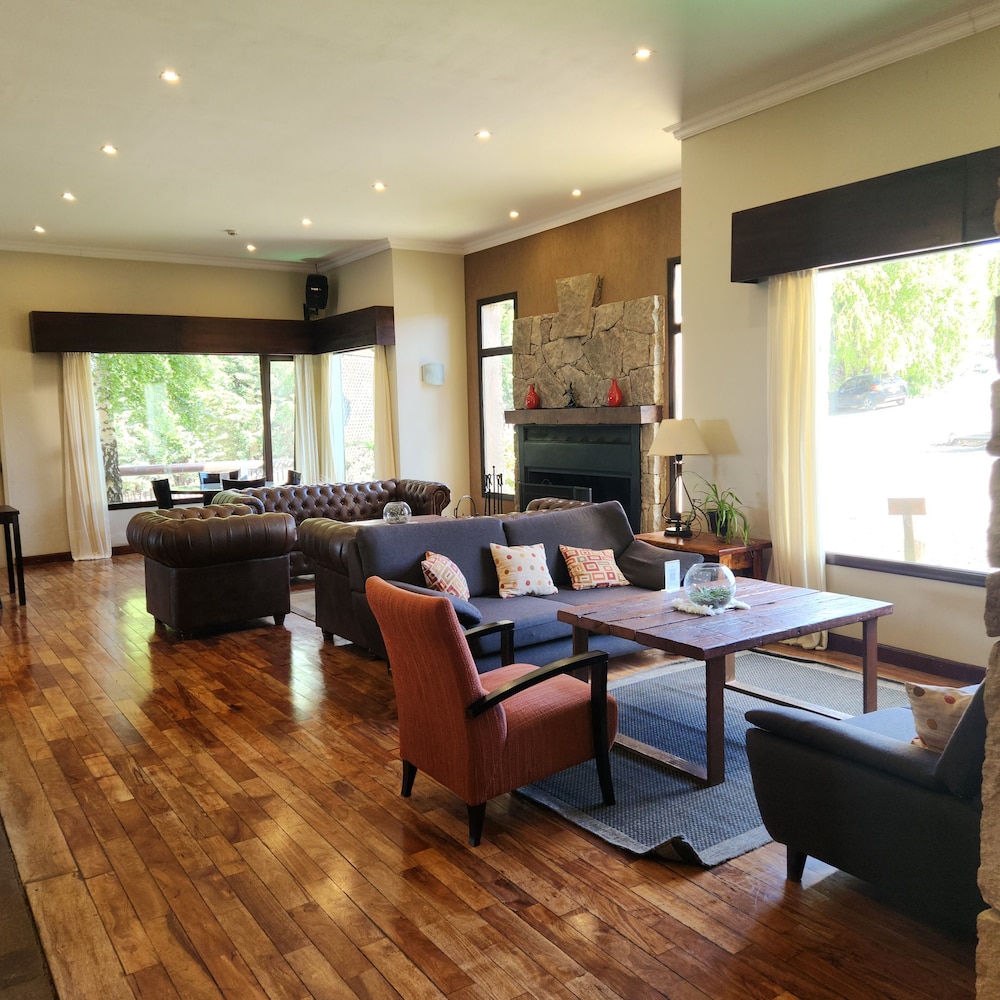 Xelena Hotel and Suites 26/49