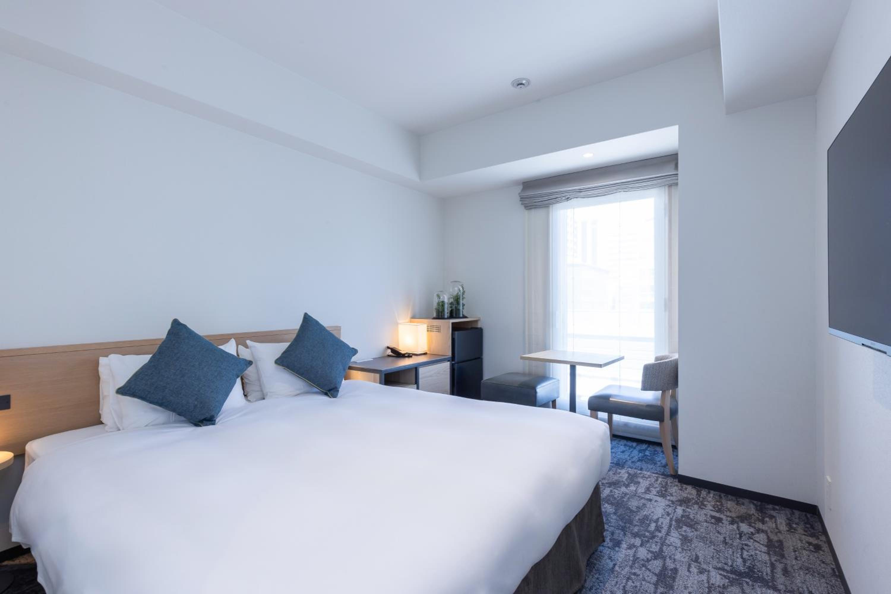 Standard, Double Bed, Washing Machine
