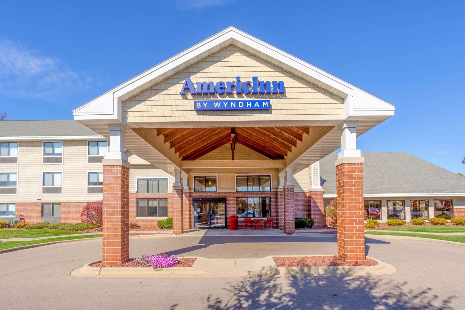 AmericInn by Wyndham Madison South 2/34