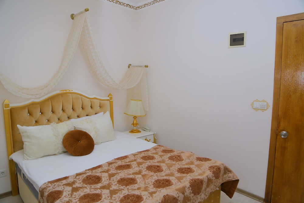 Huri & Nuri Hotel 9/45