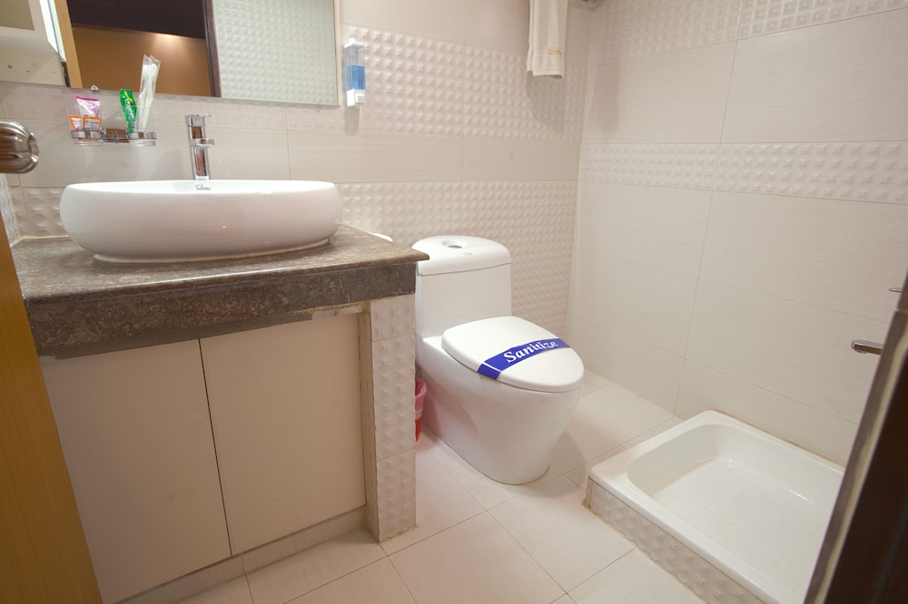 Neeshorgo Hotel And Resort Ltd 44/45