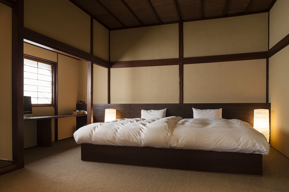 Matsuzakaya Honten 10/62