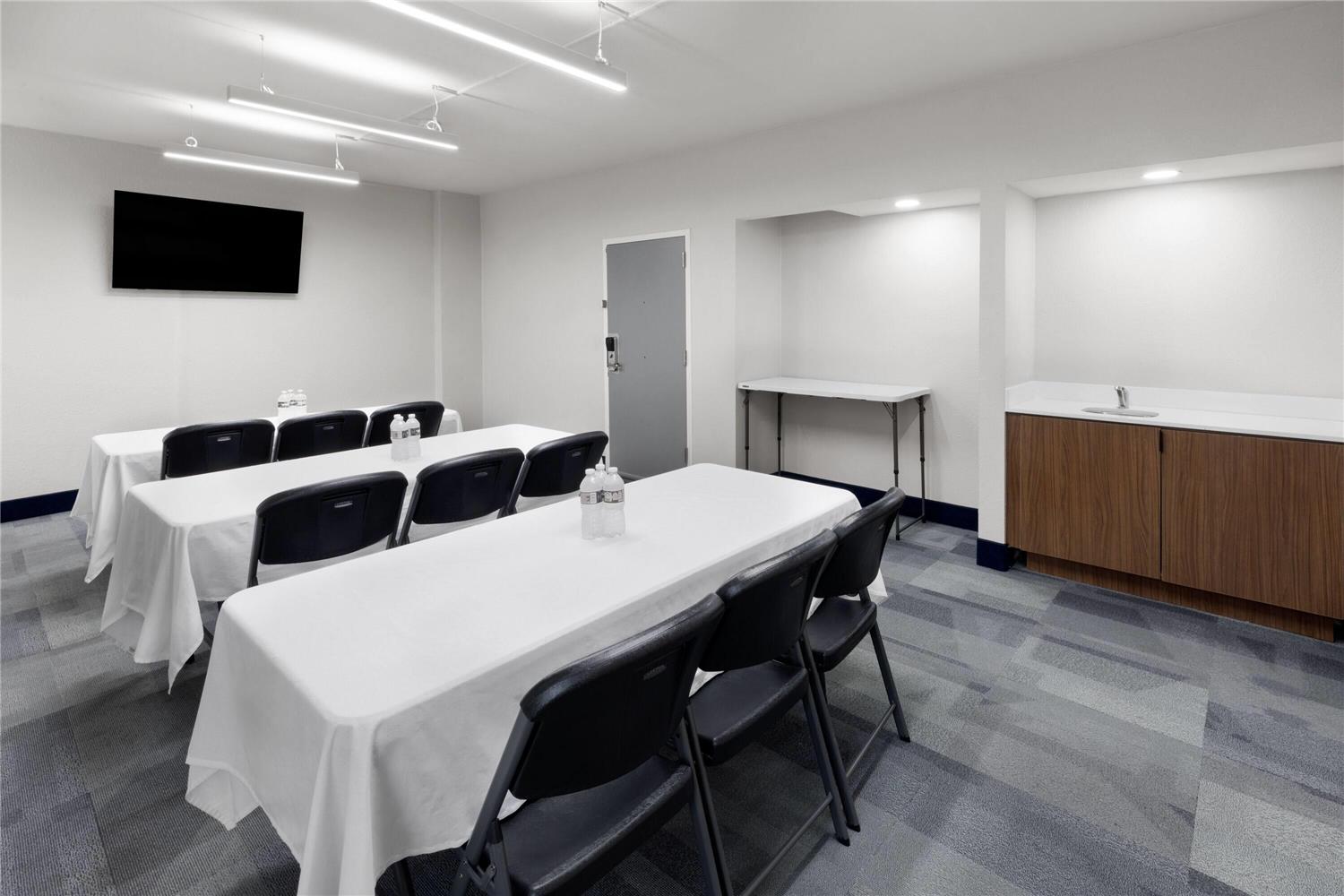 La Quinta Inn & Suites by Wyndham Houston Stafford Sugarland 12/17